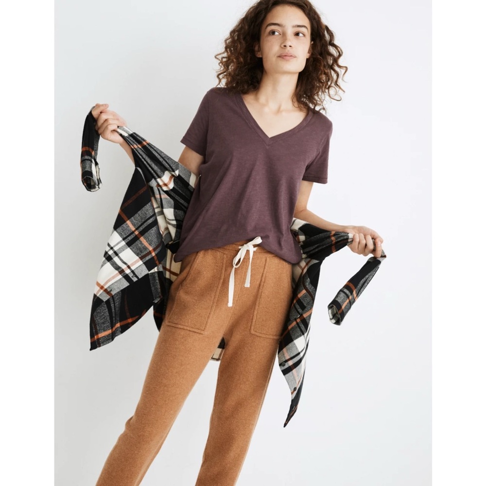 Madewell / Whisper Cotton V Neck Chocolate Brown